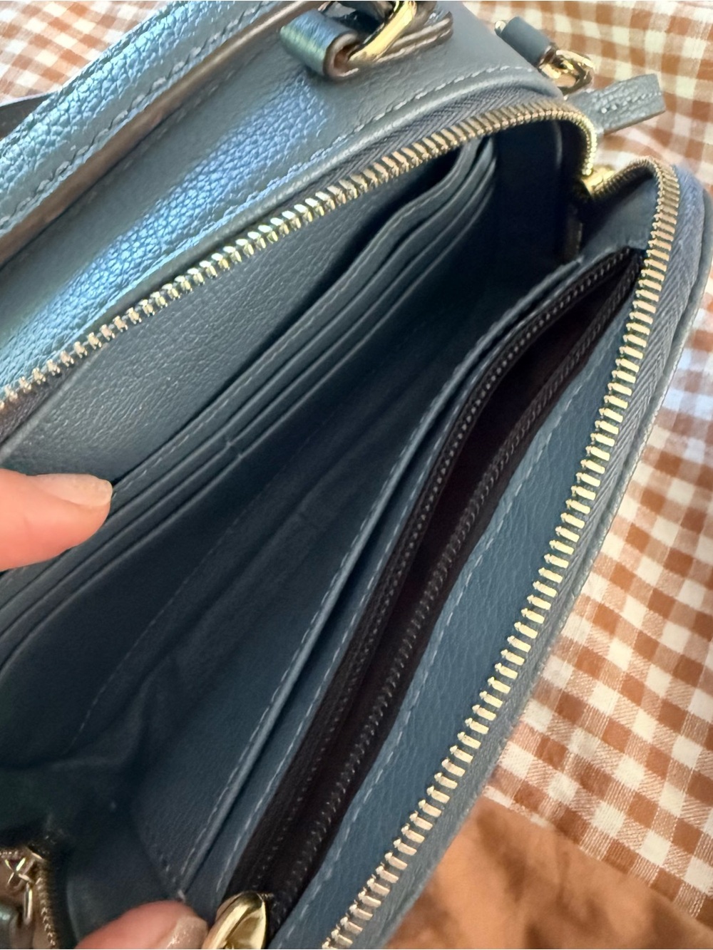 Dooney & Bourke Belvedere Crossbody Bag - Picture 5 of 5